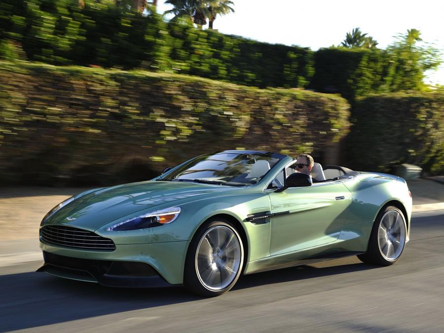  Aston Martin Vanquish Volante 2013 года  (NA) (фото 30 из 36)